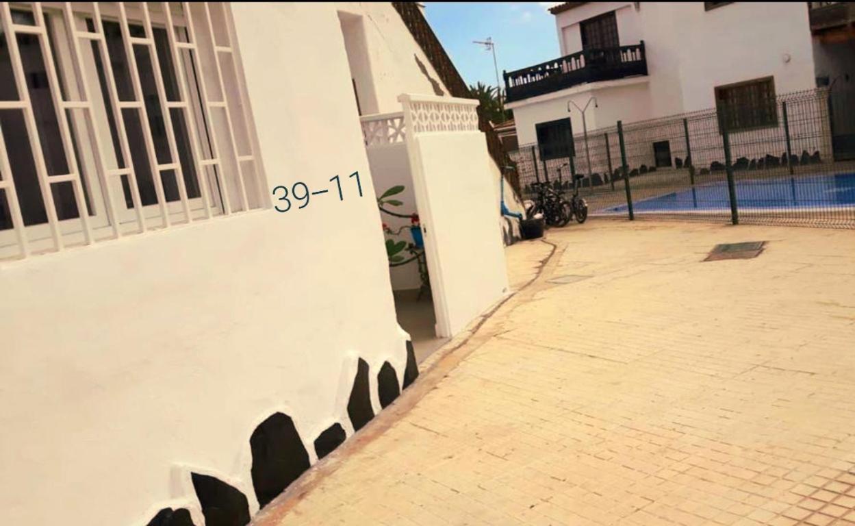Vakantiehuis * Holiday Home * Casa De Vacaciones * Urb. Chayofita コスタ・デル・シレンチオ エクステリア 写真